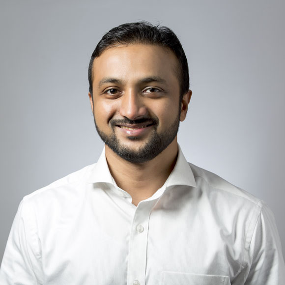 Dr. Naveen Thomas