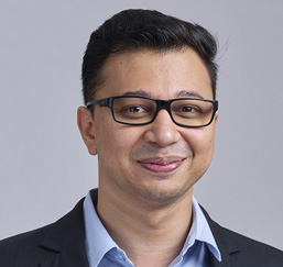 Dr. Farhan Yasi