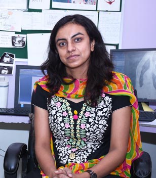 DR. NAVJEET KAUR